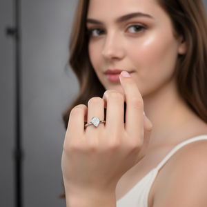 Anillo de Boda de Oro Blanco de 14K con Diamante Redondo de 0.20 TCW en Forma de Pera |   Anillo de Novia Elegante con Color GH y Claridad SI, Joyería Fina, Regalo para Mujer - Product Image 1