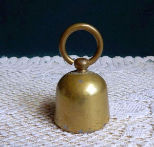 Figura de ballena de latón como pisapapeles, decoración costera, adorno de mesa, temática de criaturas marinas, pisapapeles – un acento atemporal para el escritorio - Product Image 2