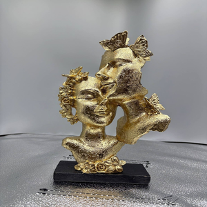 Figurine moderne en laiton texturé, abstraite, représentant un couple soufflé par le vent, apporte une énergie romantique contemporaine merveilleuse, à prix de gros. - Product Image 5