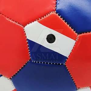 Balón de fútbol duradero de cuero PU para entrenamiento en campos de césped al aire libre y práctica deportiva. - Product Image 6