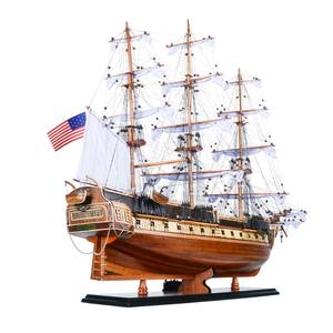 T012 - Maquette de navire USS Constitution édition exclusive artisanale de la série Admiral pour la décoration de bureau, de maison et comme cadeau 95Lx29Wx77H Cm - Product Image 3
