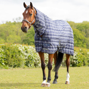 Nouvel article : Couvertures et couvertures pour chevaux imperméables de couleur unie, légères, fabriquées à Sialkot - Product Image 1