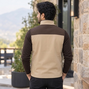 Gilet softshell confortable, tissu résistant à l'eau et poches fonctionnelles, construction durable, avec option OEM. - Product Image 2