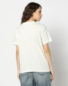 T-shirts personnalisés pour femmes, fournisseur OEM, coton respirant, style moderne, parfait pour les collections de mode et les commandes en gros - Product Image 3