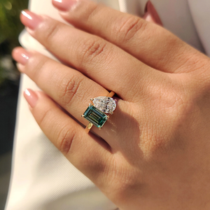 Anillo de Compromiso Moderno con Diamante Cultivado en Laboratorio de Corte Esmeralda y Pera de 3.12 CT, Claridad VVS, Diseño Toi Et Moi, Oro Sólido de 14K, Joyería para Mujer - Product Image 6