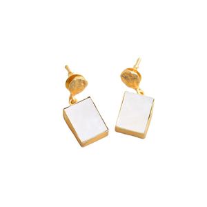 ต่างหูทองเหลืองชุบทองแบบคลัสเตอร์ งานแฮนด์เมด ประดับด้วยหินกึ่งมีค่า พื้นผิวทองเหลืองแบบด้าน ดีไซน์โบโฮชิค ขายส่ง - Product Image 1