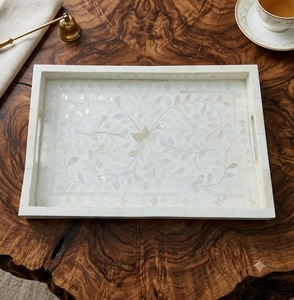 Bandeja Rectangular de Madera Hecha a Mano con Diseño de Mosaico de Conchas y Patrón Floral, Moderna, Multifuncional, Decorativa, Regalo de Boda - Product Image 1