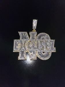 NO EXCUSEZ Collar con colgante de letra para hombre, chapado en rodio plateado, estilo hip hop, para fiesta, con incrustaciones de circonitas - Product Image 5