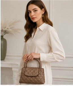 Sac de bowling matelassé en cuir de qualité supérieure Gravs pour femme, élégant sac à main d'hiver bohème avec poignée supérieure, sac de luxe tendance orné de diamants OEM ODM - Product Image 4