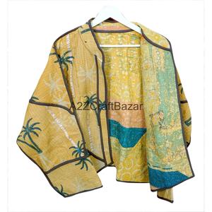 Veste Kantha en coton à imprimé palmiers jaunes, manches chauve-souris, style vacances d'hiver, tissu Kantha respirant, manches longues, longueur standard - Product Image 5