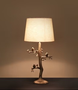 Lámpara de Mesa Estilo Rústico con Diseño de Rama de Árbol y Pájaro, Pantalla de Tela |   Lámpara Decorativa Simple para Uso en Hoteles |   Bombilla E26/E27/B22 para Iluminación del Hogar - Product Image 2