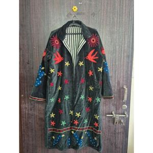 Chaqueta de Invierno de Terciopelo Tejido Transpirable Suzani, Ecológica, con Bordado Floral a Mano, Cuello Alto, Estilo Vintage para Mujer - Product Image 4