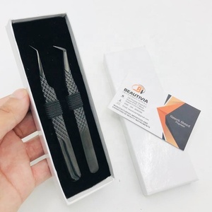 แหนบต่อขนตาแบบมืออาชีพ MOQ ต่ำ รับทำโลโก้  ด้ามจับเพชรพลาสม่าสีดำ สแตนเลสสตีล ยี่ห้อ Beautivia International - Product Image 3