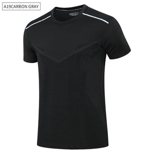 Fabricant de T-shirts d'entraînement athlétique personnalisés, vêtements de fitness compressifs en polyester et élasthanne, marque privée, faible MOQ, vente en gros - Product Image 3
