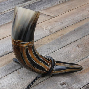 ฮอร์นดื่มไวกิ้งโบราณขนาดกำหนดเองพร้อมขาตั้งเครื่องครัวแตรใช้ในบ้านและโรงแรม - Product Image 1