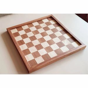 Échiquier en bois fait main de style vintage, élégant et décoratif, jeu de société en bois écologique, échiquier en bois massif pour adultes et enfants - Product Image 1