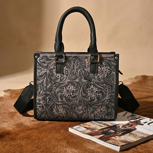 Bolso Tote de Cuero Genuino Hecho a Mano para Mujer, Estilo Western con Grabado Floral, Bolso de Hombro Cruzado Vintage Hecho a Mano - Product Image 5