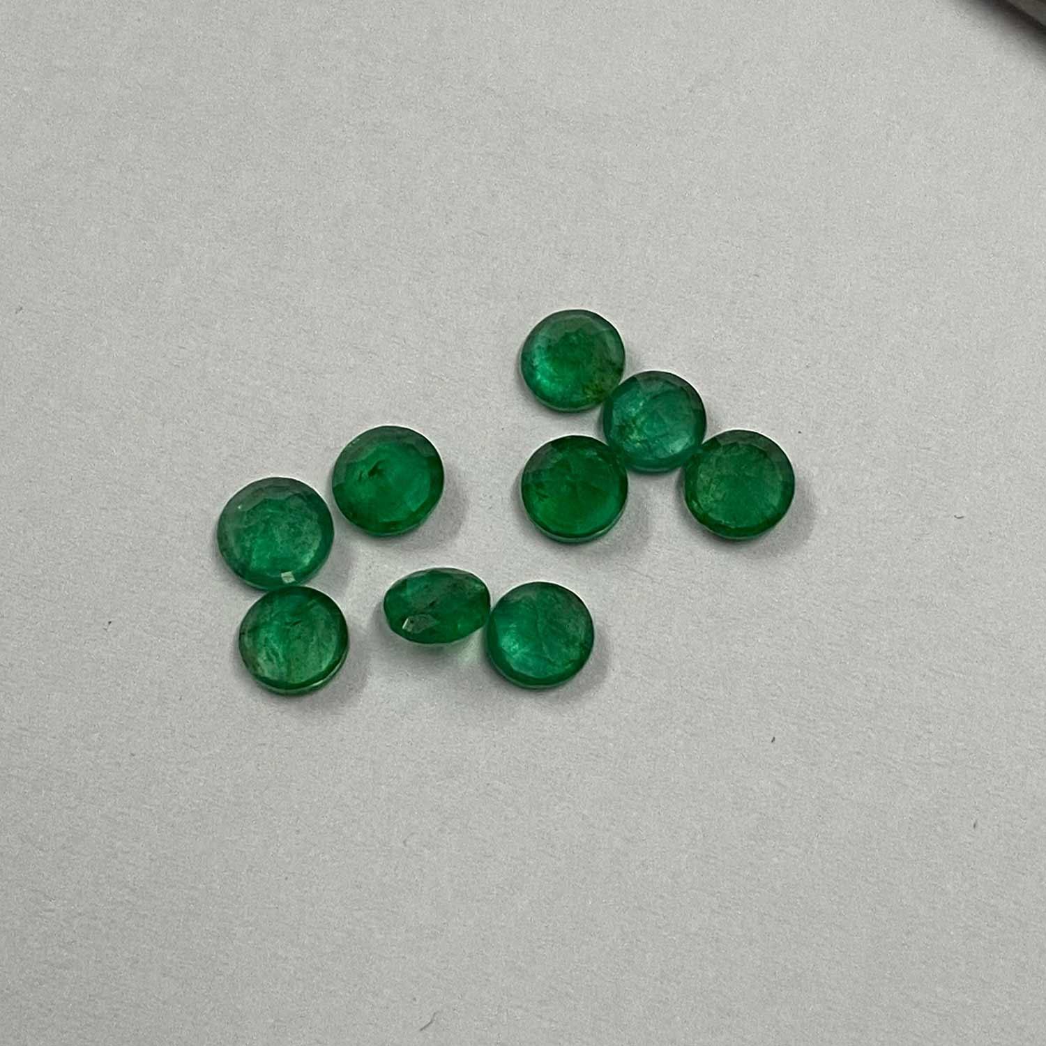 สีเขียว