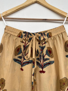 Conjunto de Pijama de Algodón con Estampado Floral para Mujer, Camisa de Manga Larga con Estampado Artesanal y Pantalones Anchos, Ropa de Dormir Boho para Mujer - Product Image 4
