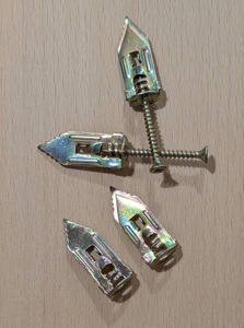 Anclaje flexible de acero para paneles de yeso con madera mediante tornillo - Product Image 2