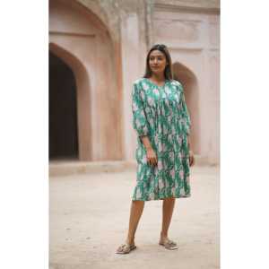 Vestido Casual con Estampado de Tigre Verde, Estilo Ajustado y Evase, Talla S-M, Ideal para Estancias Prolongadas en Casa y Atuendos Relajantes - Product Image 6