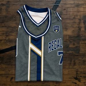 Camiseta de Baloncesto Regal Three Llc sin Mangas con Cuello en V 78, Camisetas de Malla de Secado Rápido, Ajuste Atlético, Ropa Deportiva de Equipo - Product Image 3