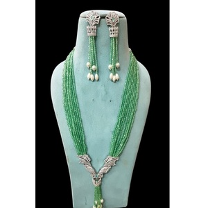 Magnifique ensemble collier et boucles d'oreilles vintage perlé avec motif plume, en alliage plaqué argent, bijoux de mariage pour femme - Product Image 1
