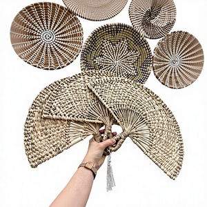 Abanico de mano Tejido Seagrass Handfan para fiesta Bohemia-Producto de hierba plegable-Abanico cultural de hoja de palma - Product Image 1