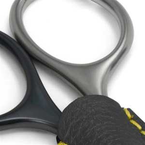 Estuche de manicura personalizable de cuero y corcho, el más vendido |   Cuero Vacuno Genuino o Corcho Natural |   Funda Protectora Compacta - Product Image 2