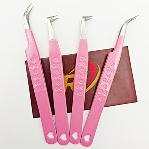 แหนบดัดขนแบบมืออาชีพ ป้องกันแม่เหล็ก สีชมพู 90 องศา ยี่ห้อ Revamp International รุ่น Heart Grip ปลายแหลม แข็งแรง ทำจากสแตนเลส - Product Image 1
