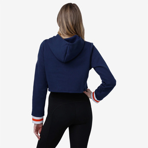 Sweat-shirt court en coton doux pour femme, avec logo personnalisable sur le devant, écologique et tendance, idéal pour le streetwear. - Product Image 5