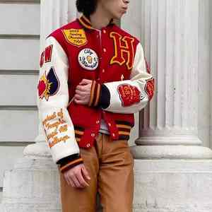 Chaqueta Varsity Personalizada para Hombre, Estilo Bomber, Cálida para Invierno, Mangas de Cuero, Logotipo de Chenille - Product Image 3