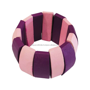 Juego de brazaletes clásicos de madera marrón hechos a mano en tamaño estándar con acabado suave para mujeres Uso diario Aspecto étnico y regalos - Product Image 2