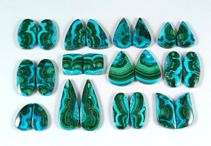 Pierres précieuses en vrac en gros : Paire de cabochons naturels de chrysocolle et malachite, pierres de guérison à facettes, fournisseur en gros Inde - Product Image 6