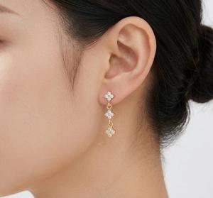 Pendientes Colgantes de Oro Sólido 10K/14K/18K con Diseño Floral de Trébol, Racimo de Diamantes, Estilo Minimalista, Joyería de Boda, Regalo para Mujer - Product Image 6