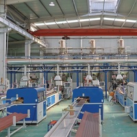 Panneau mural extérieur imperméable WPC en composite bois-plastique, directement de l'usine, pour décoration intérieure, style européen moderne
