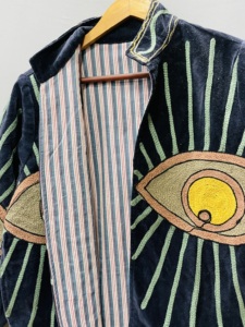 Veste en velours de coton Evil Eye, manteau artisanal brodé à la main Suzani, veste de luxe bohème pour femme - Product Image 3