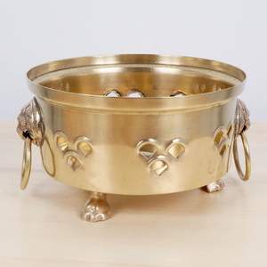 Macetero metálico de oficina para decoración interior corporativa con aspecto profesional y calidad metálica duradera - Product Image 2