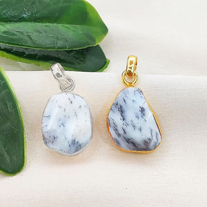 Colgante de Jaspe Dálmata en Bruto con Engaste Tipo Collet, Hecho a Mano, Amuleto de Piedra de Nacimiento Chapado en Oro, Joyería de Cristal Curativo, Amuletos de Collet de 10-12mm - Product Image 2