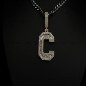 Colgante con Letra Inicial C, Colgante de Diamantes Moissanite con Corte Baguette y Redondo, Colgante de Plata de Ley 925, Regalos y Uso Diario - Product Image 2