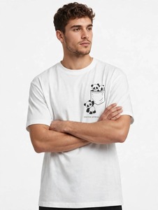 ONETEN APPAREL เสื้อยืดคอกลมแขนสั้นผู้ชายลายการ์ตูนแพนด้าสีขาว - Product Image 1