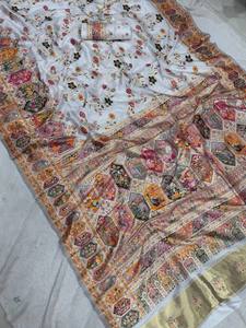 Sari de Pashmina de Lujo con Hilo Tejido de Cachemira para Bodas y Eventos Festivos - Product Image 4