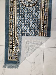 Alfombra de Oración Acolchada Antimicrobiana de Poliéster Jacquard con Diseño Persa Tradicional, Ecológica y Apta para Mascotas, Venta al Por Mayor - Product Image 5