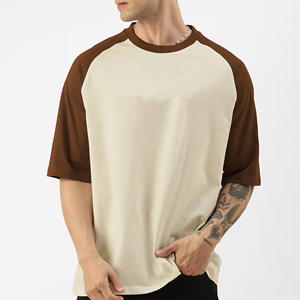 Camiseta de Manga Raglán para Hombre, Color Crema Marrón, Diseño de Bloques de Color en Contraste, Cuello Redondo, Corte Regular, Informal, 100% Algodón Jersey, Diseño Sólido - Product Image 3