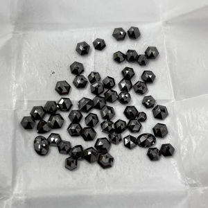 เพชรสีดำธรรมชาติ รับรองโดย GIA ขนาด 5 มม. รูปทรงหกเหลี่ยม ขนาดปรับเทียบแล้ว - Product Image 1