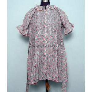 เสื้อครอปท็อปทรงเข้ารูป แขนบาน คอจีน ลายดอกไม้หวานๆ สไตล์โมเดิร์น คุณภาพสูงสำหรับผู้หญิง ผลิตจากผ้าฝ้าย 100% ระบายอากาศได้ดี - Product Image 2