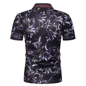 Polo homme slim fit à imprimé floral, manches courtes, décontracté, en polyester tissé respirant, noir avec motifs blancs et violets - Product Image 3