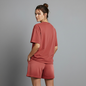 Ensemble deux pièces rouge pour femme, t-shirt à manches courtes et short, coupe ample décontractée, vêtements printemps-été, 100% coton tricoté, en vente en ligne - Product Image 5