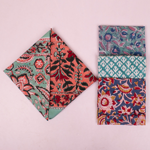 Écharpe carrée en coton imprimée à la main - Couvre-visage multifonctionnel pour femmes pour la randonnée et les voyages en plein air avec motifs floraux - Product Image 2