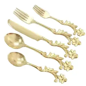 Juego de cubiertos de metal resistente y duradero, diseñado para uso diario en hogares, cafeterías y empresas de catering. - Product Image 5